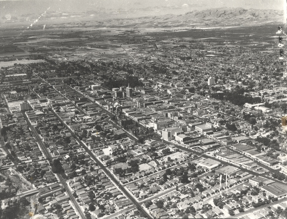 Aerial view of San Jose looking north, 1932 (2004-17-1408)
